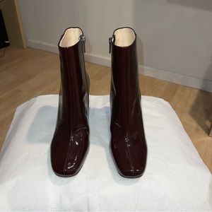 Vince Camuto “Dannia” wine/naplack leather booties. Size 9 New